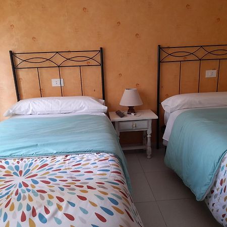 Hostal Quiper Quiroga Zewnętrze zdjęcie